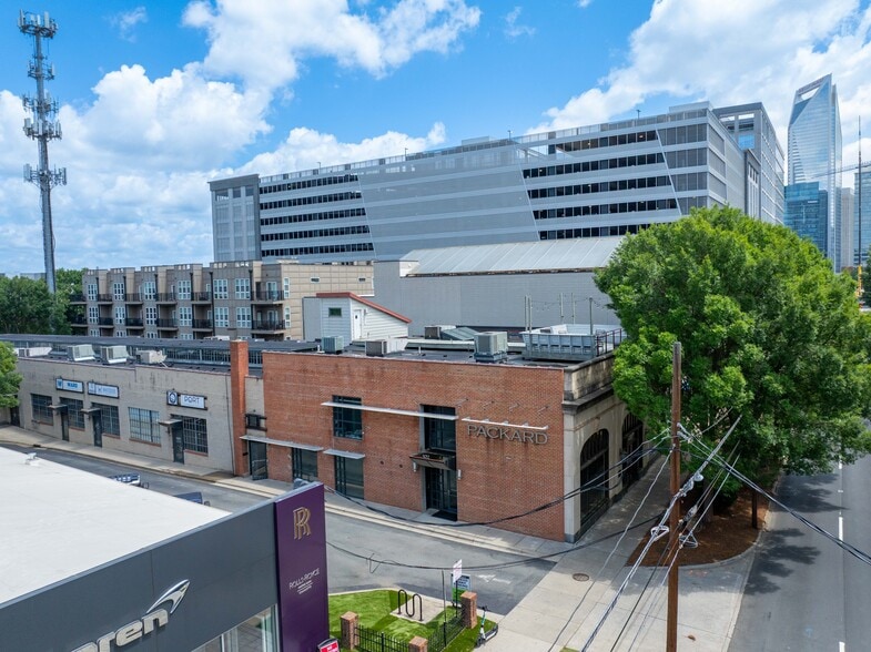 1310 S Tryon St, Charlotte, NC for lease - Building Photo - Image 1 of 15