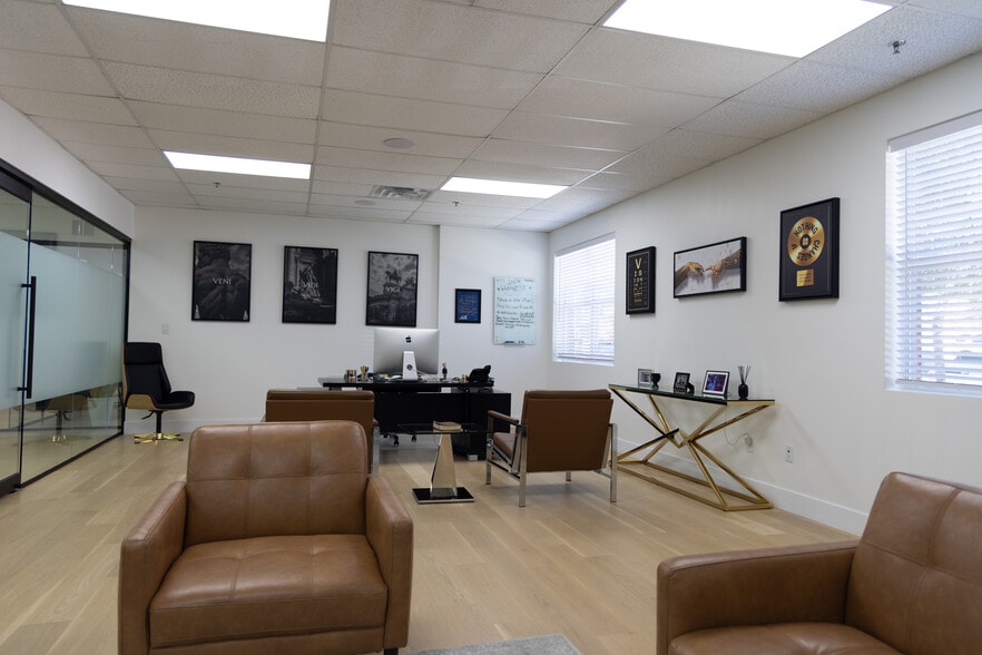 515 W Southlake Blvd, Southlake, TX for lease - Building Photo - Image 3 of 44