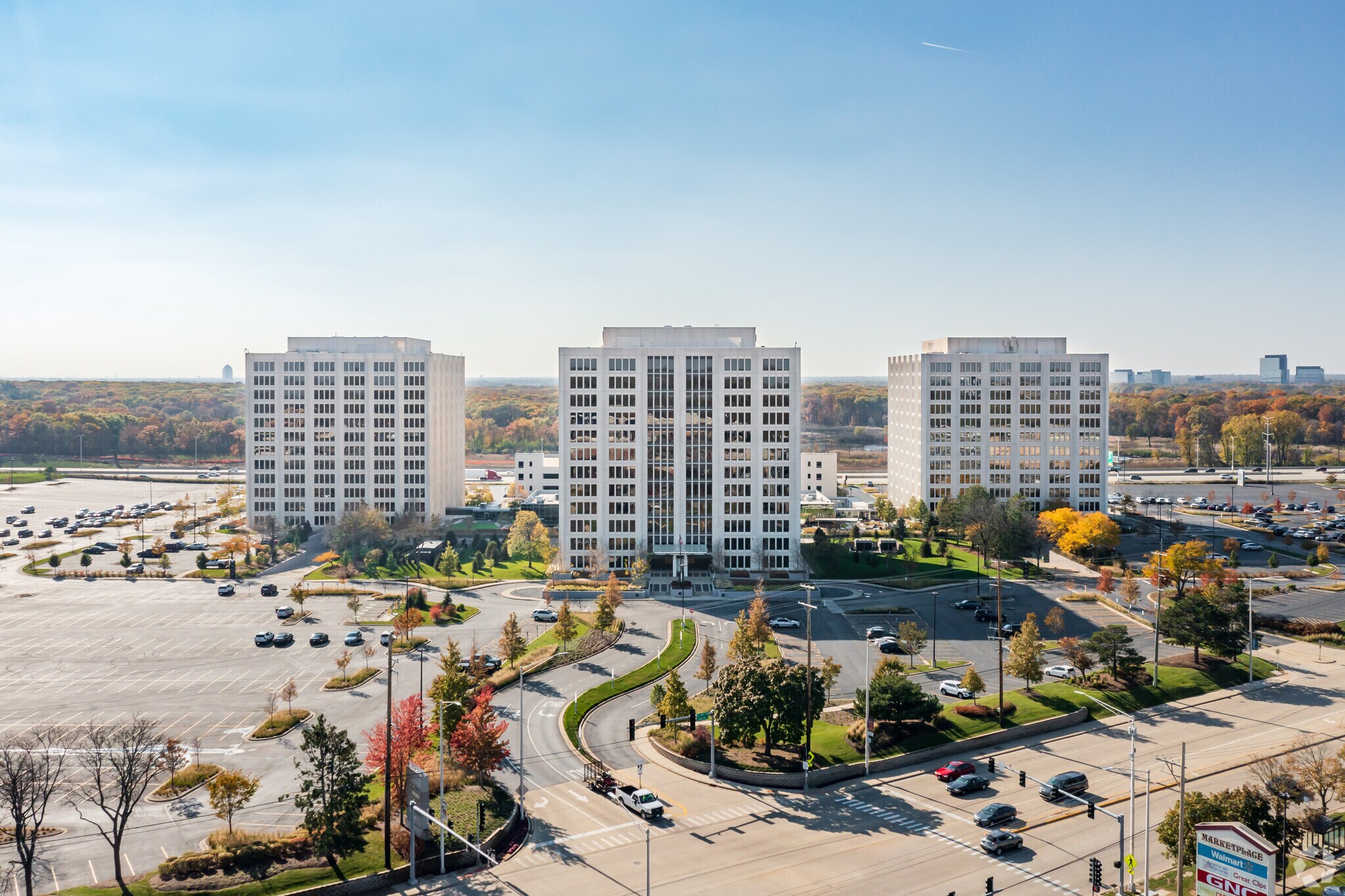 1701 Golf Rd, Rolling Meadows, IL à louer Photo du bâtiment- Image 1 de 31