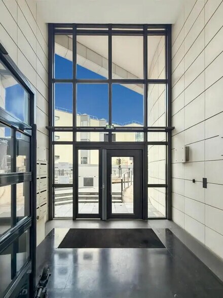 Bureau dans Vincennes à louer - Photo du bâtiment - Image 2 de 7