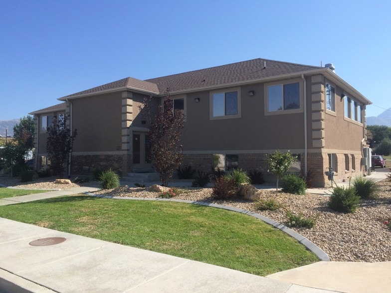 1220 N 500 W, Lehi, UT for sale - Building Photo - Image 2 of 22