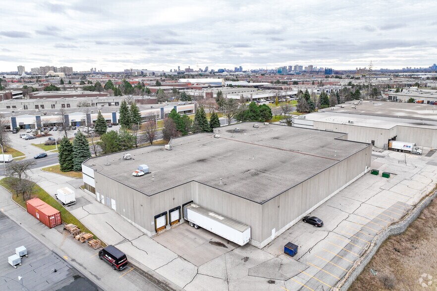 170 Alden Rd, Markham, ON à louer - Photo du bâtiment - Image 3 de 3
