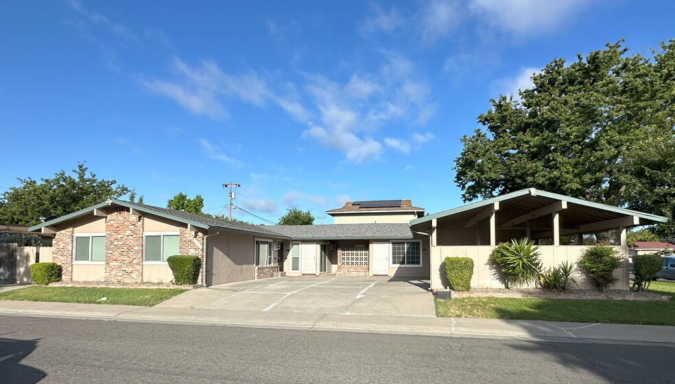 429 Vincente Way, Stockton, CA for sale - Building Photo - Image 1 of 90