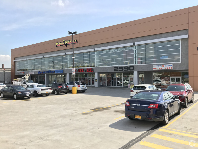 2590 Hylan Blvd, Staten Island, NY for lease - Primary Photo - Image 1 of 19