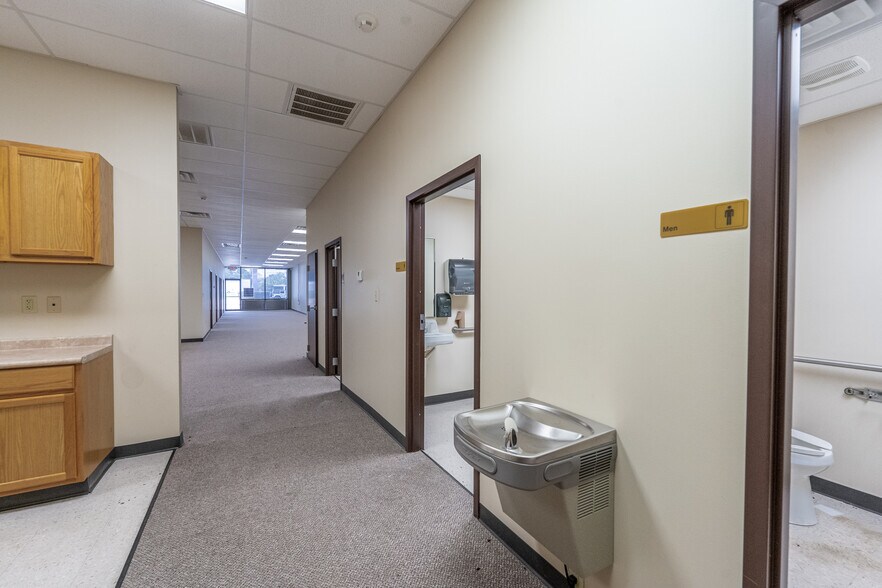 5803 Coliseum Blvd, Alexandria, LA à louer - Photo du bâtiment - Image 3 de 9