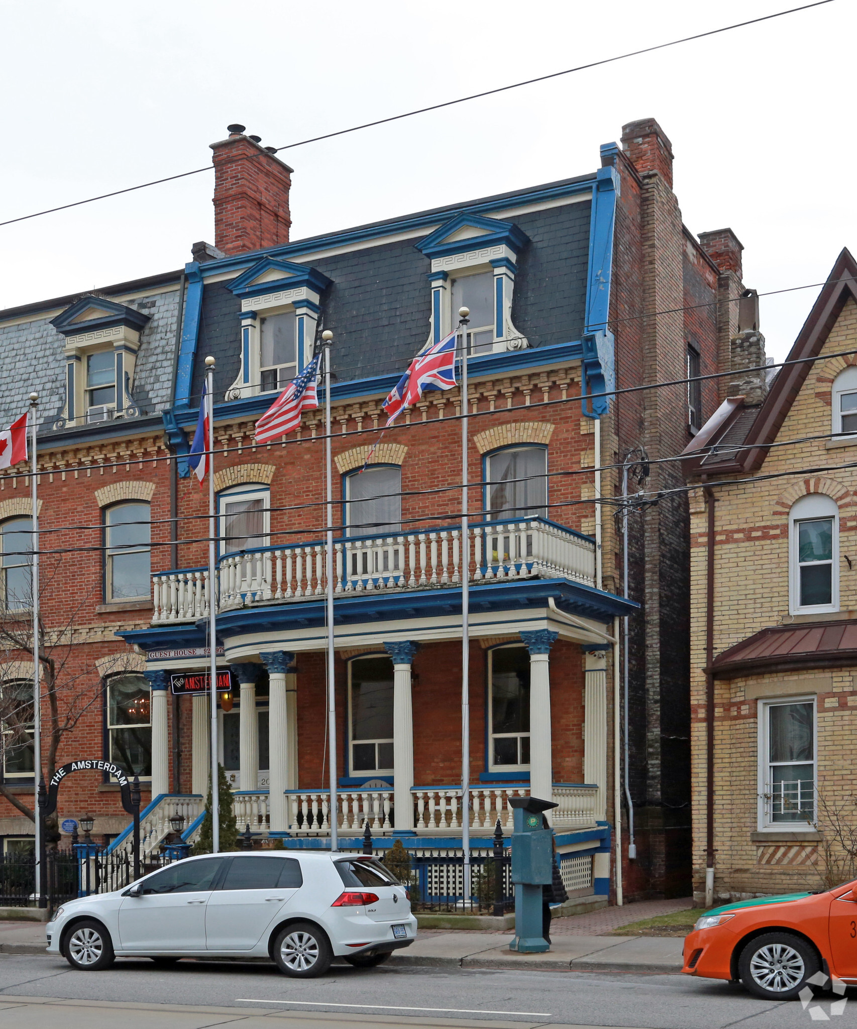 209 Carlton St, Toronto, ON for sale Primary Photo- Image 1 of 1