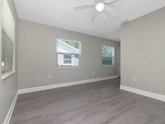 Plus de détails pour Bradenton Duplex's – Multi-résidentiel à vendre, Bradenton, FL