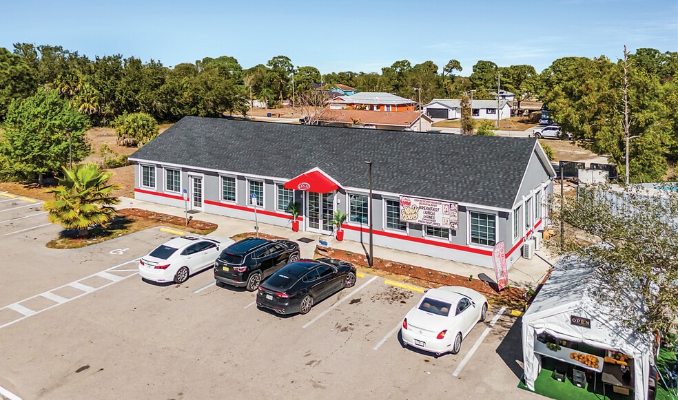 4306 Lee Blvd, Lehigh Acres, FL for sale - Building Photo - Image 3 of 6