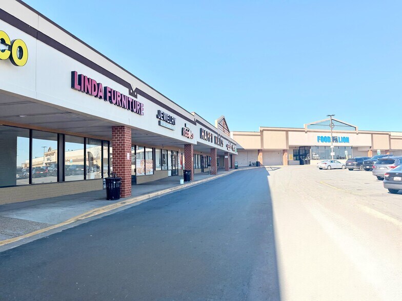 13408-13450 Jefferson Davis Hwy, Woodbridge, VA à louer - Photo du bâtiment - Image 3 de 11