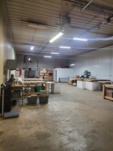 352 Industrial Park Dr, Imlay City, MI à louer Photo intérieure- Image 2 de 4