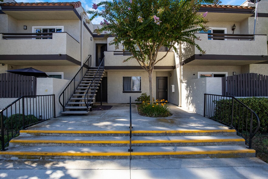 19550 E Cienega Ave, Covina, CA for sale - Building Photo - Image 3 of 25