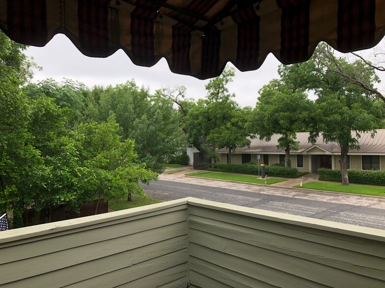 603 W 14th St, Austin, TX for lease - Building Photo - Image 2 of 9