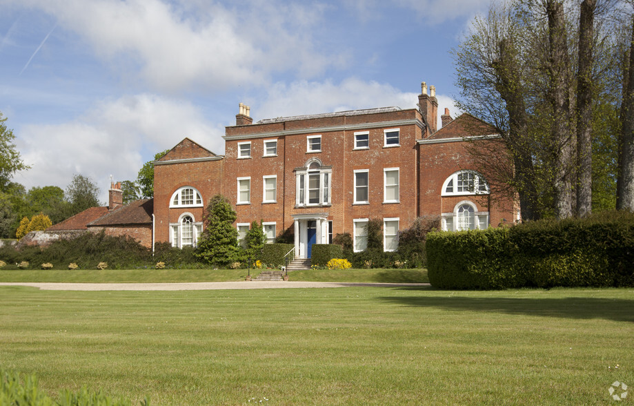 Church Ln, Basingstoke à louer - Photo principale - Image 1 de 7