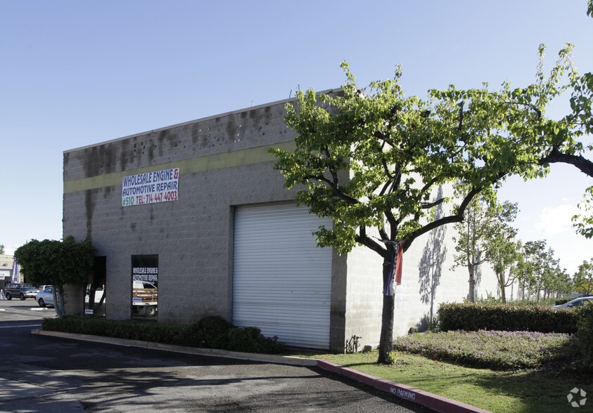 510-516 Gilbert St, Fullerton, CA for lease - Building Photo - Image 2 of 6