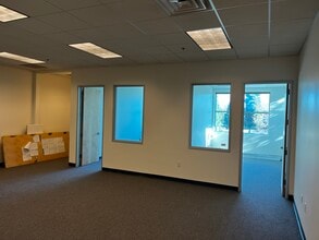 1100 Flynn Rd, Camarillo, CA for lease Interior Photo- Image 2 of 3