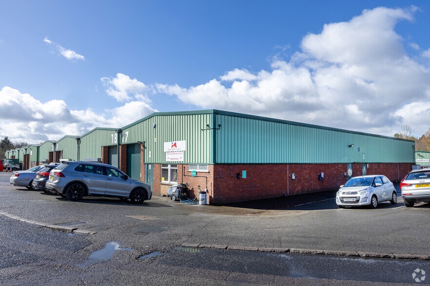 13-24 Saltbrook Rd, Halesowen for lease - Building Photo - Image 2 of 2