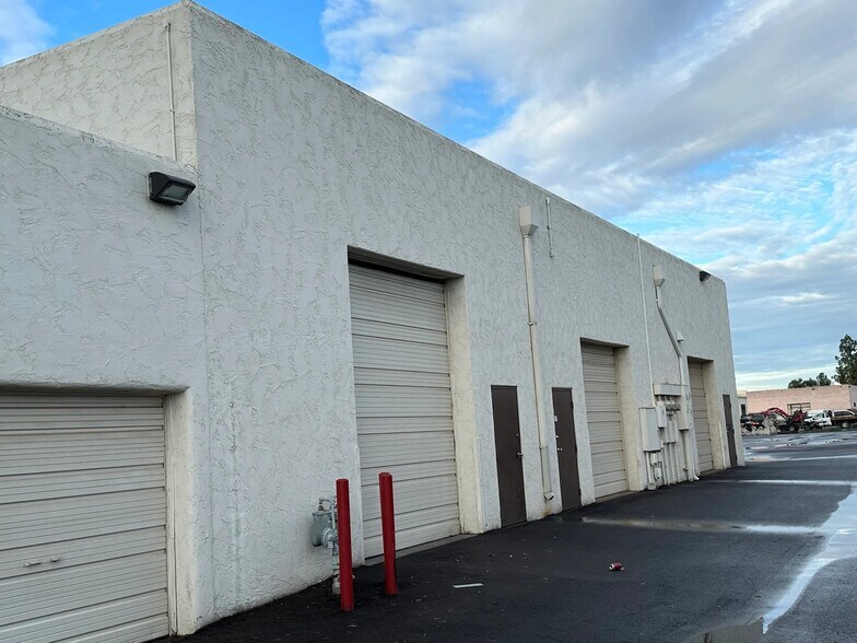 2400 W Medtronic Way, Tempe, AZ à louer - Photo du bâtiment - Image 3 de 6