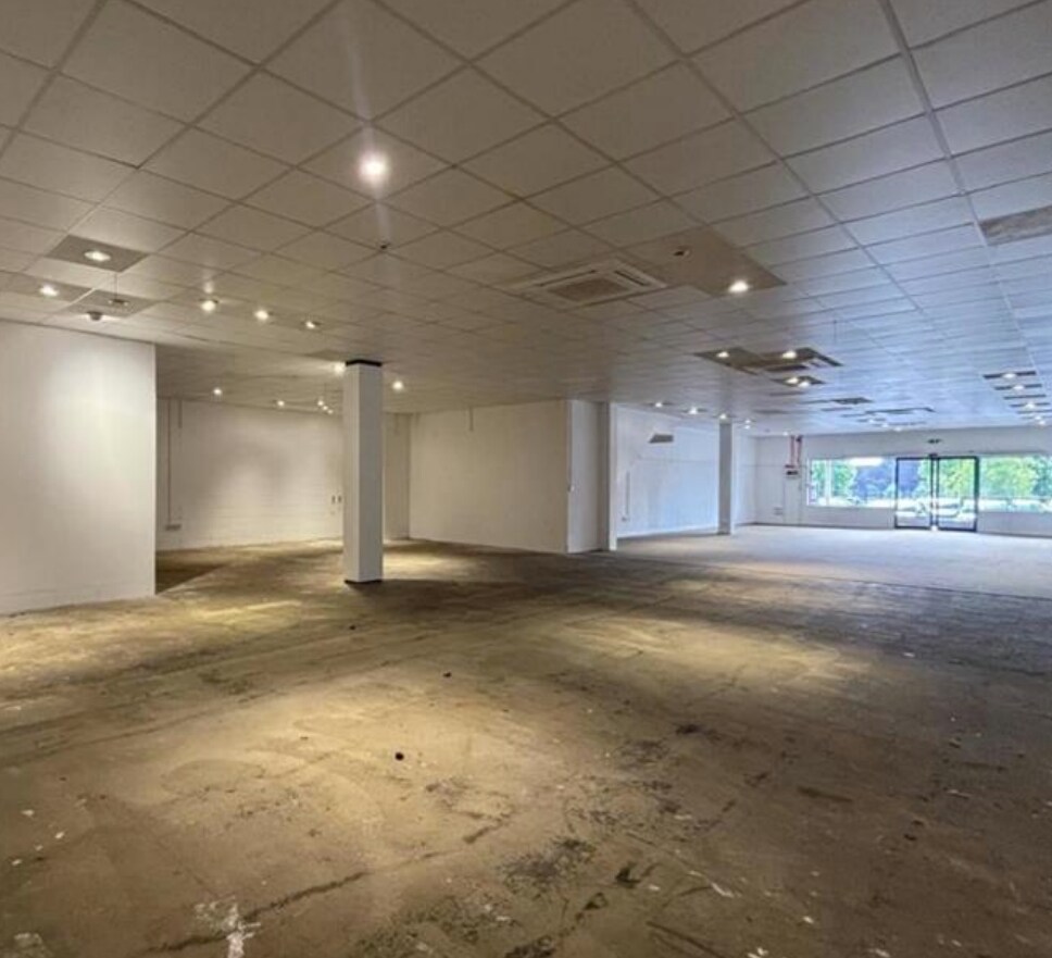 1-11 Dukes Walk, Waterlooville for lease Interior Photo- Image 1 of 2