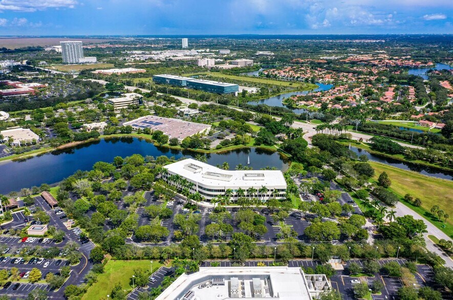 13621 NW 12th St, Sunrise, FL à louer - Photo du bâtiment - Image 3 de 15