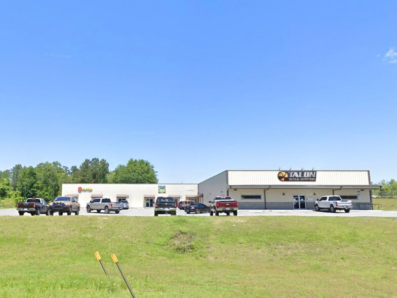 301 Commerce Blvd, Midway, FL for sale - Building Photo - Image 1 of 10