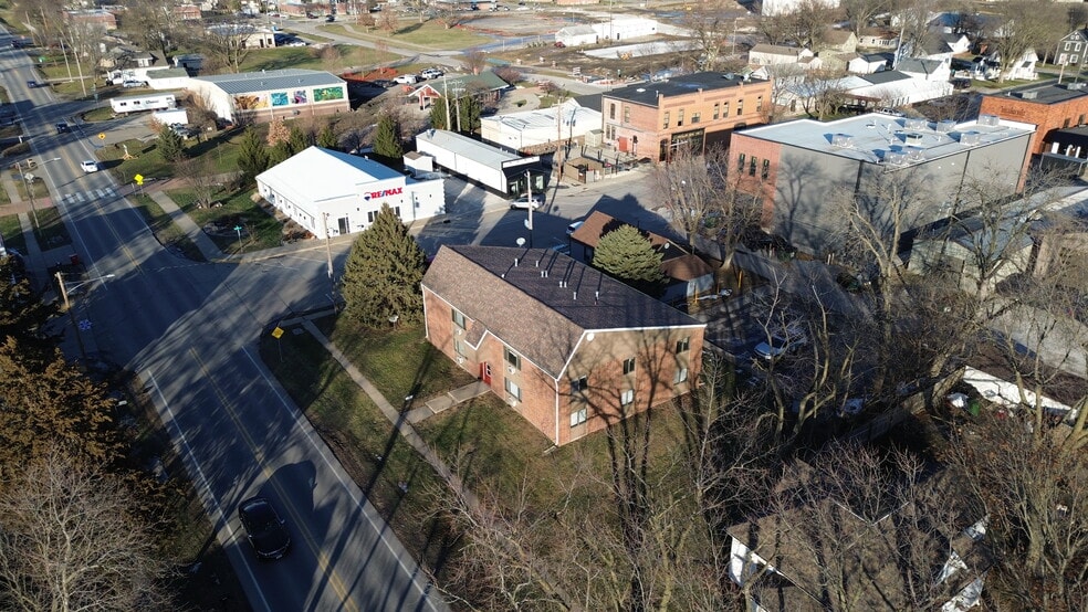 107 SE 1st St, Bondurant, IA à vendre - Photo du bâtiment - Image 2 de 16