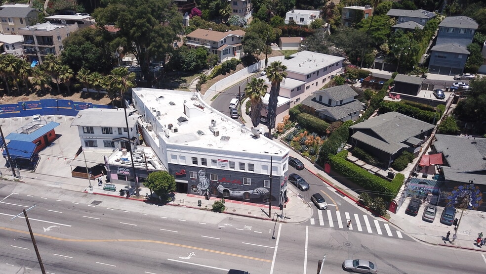 3129 W Sunset Blvd, Los Angeles, CA à louer - Photo du bâtiment - Image 3 de 6