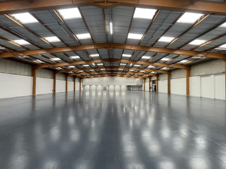 Windmill Road West, Sunbury On Thames for lease - Building Photo - Image 2 of 21