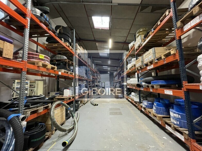 Industrial in Cesson-Sévigné for lease - Interior Photo - Image 2 of 12