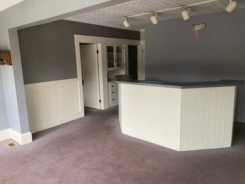 254 Beech St, Manchester, NH à louer - Photo du bâtiment - Image 3 de 9