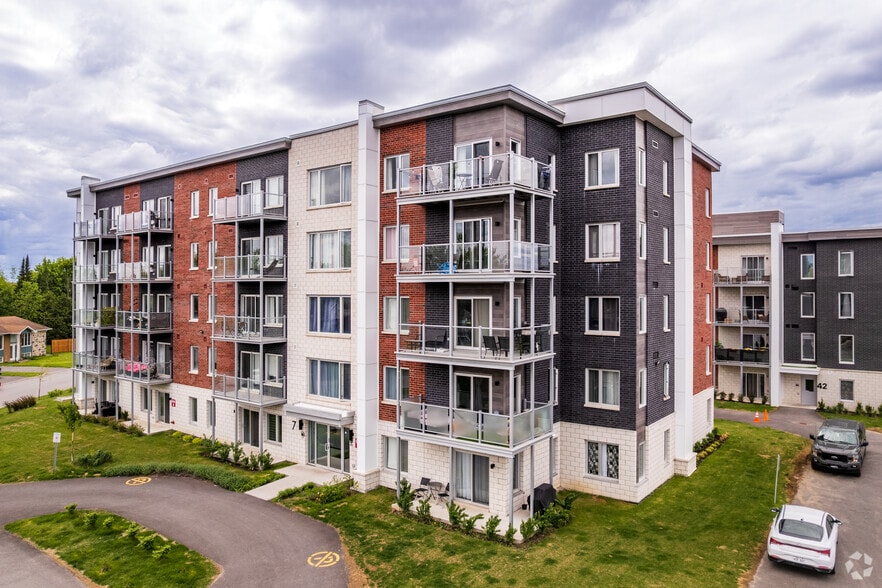 11 Rue Guy, Saint-Constant, QC à vendre - Photo principale - Image 1 de 1