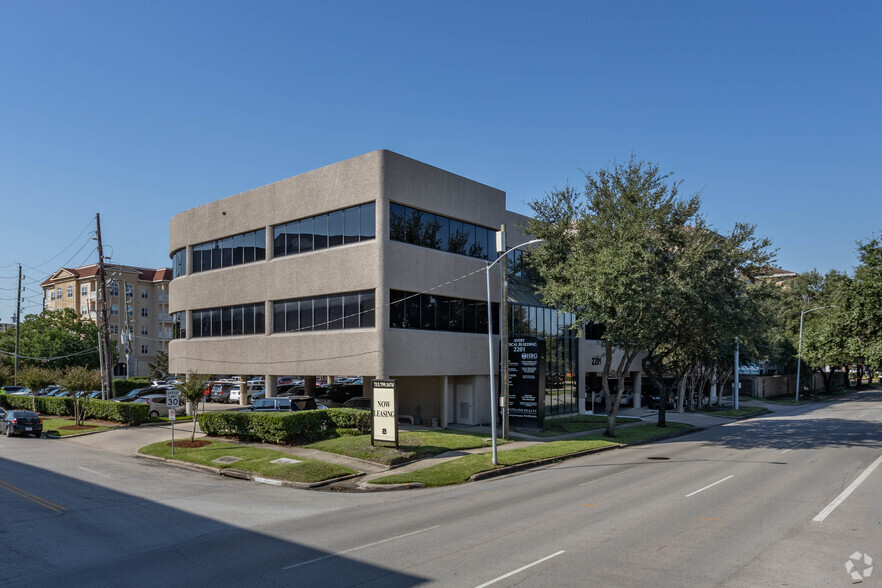 2201 W Holcombe Blvd, Houston, TX for lease - Building Photo - Image 2 of 5