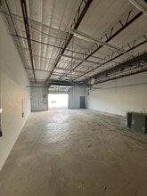 5320 Gulfton St, Houston, TX for lease Interior Photo- Image 2 of 2
