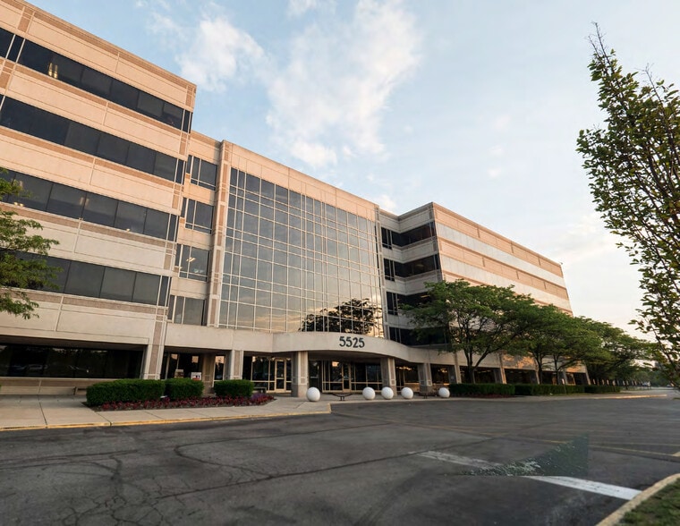 5525 Parkcenter Cir, Dublin, OH for lease - Building Photo - Image 3 of 27