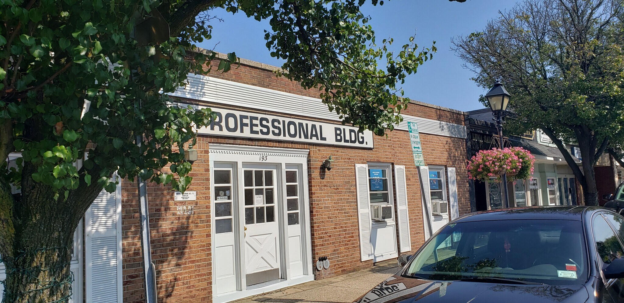 193-199 Broadway, Amityville, NY 11701, USA Broadway, Amityville, NY for lease Interior Photo- Image 1 of 11