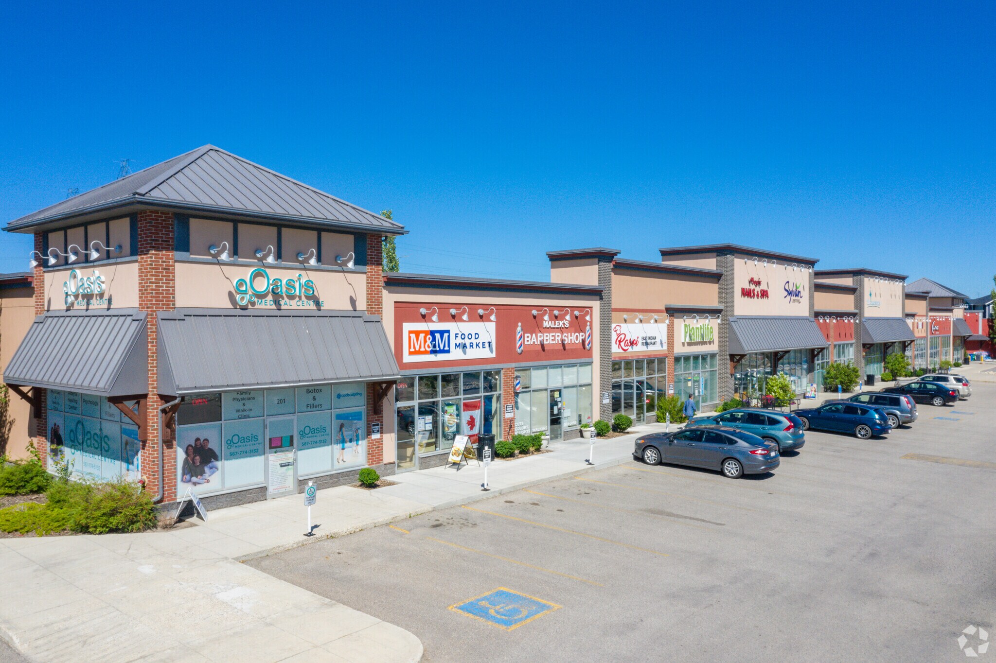 175 Chestermere Station Way, Chestermere, AB à louer Photo du bâtiment- Image 1 de 7