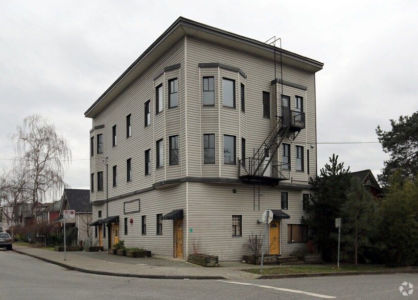 406 Union St, Vancouver, BC à vendre - Photo du bâtiment - Image 2 de 16