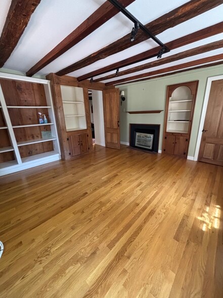 34 Elm St, Cohasset, MA à louer - Photo du bâtiment - Image 3 de 7