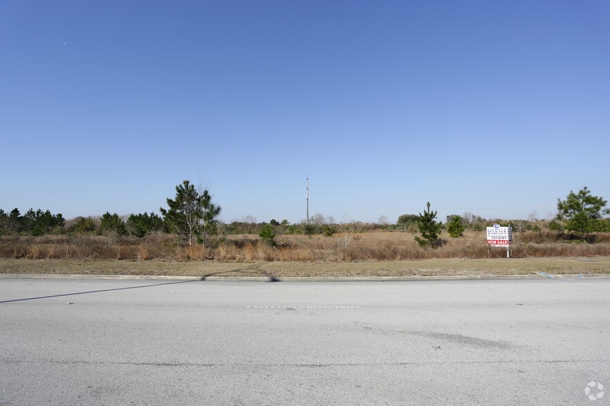 Gate Parkway, Jacksonville, FL 32256, Jacksonville, FL for lease - Primary Photo - Image 1 of 3