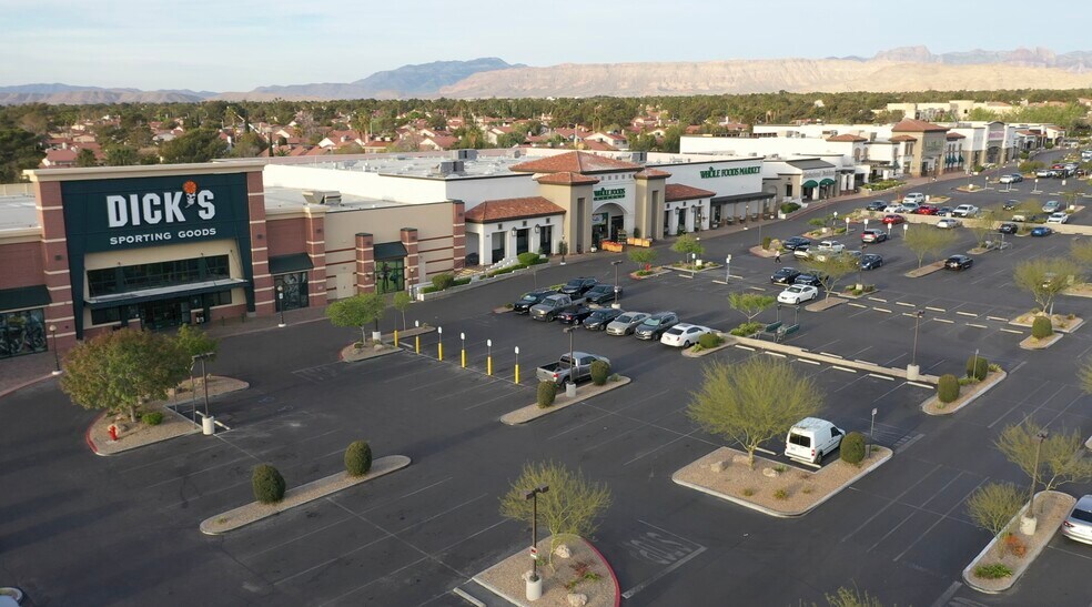 8825-8975 W Charleston Blvd, Las Vegas, NV à louer - Photo du bâtiment - Image 2 de 21