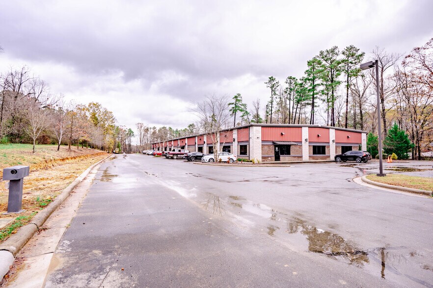 3430 Coates Industrial Blvd, Durham, NC à louer - Photo du bâtiment - Image 2 de 20