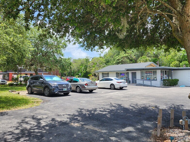 1933 S Volusia Ave, Orange City, FL à vendre - Photo du bâtiment - Image 2 de 5