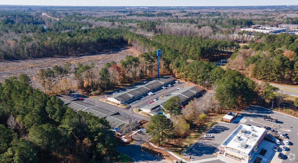 2076 Cedar Creek Rd, Fayetteville, NC à vendre - Aérien - Image 2 de 5