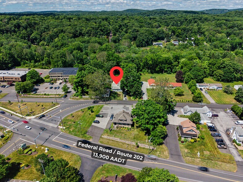 16 Old New Milford Rd, Brookfield, CT à vendre - Aérien - Image 3 de 18
