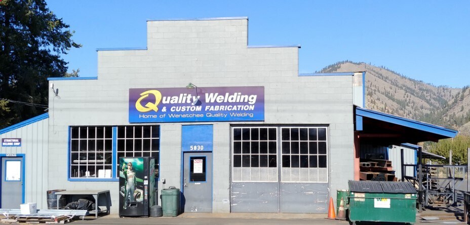 Sunset Highway Business and Real Estate portefeuille de 3 propriétés à vendre sur LoopNet.ca - Photo principale - Image 3 de 4