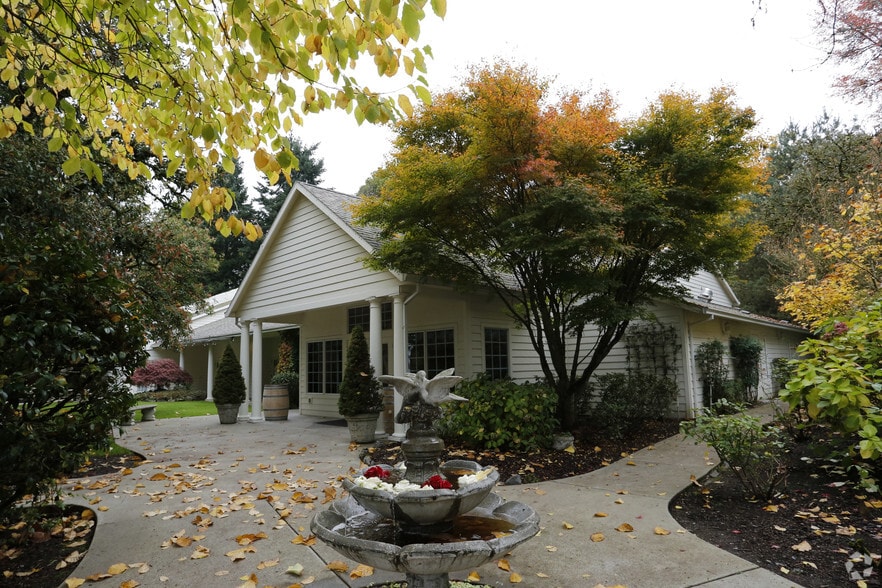 3009 SE Chestnut St, Portland, OR for lease - Building Photo - Image 1 of 10