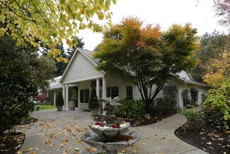 More details for 3009 SE Chestnut St, Portland, OR - Retail for Lease