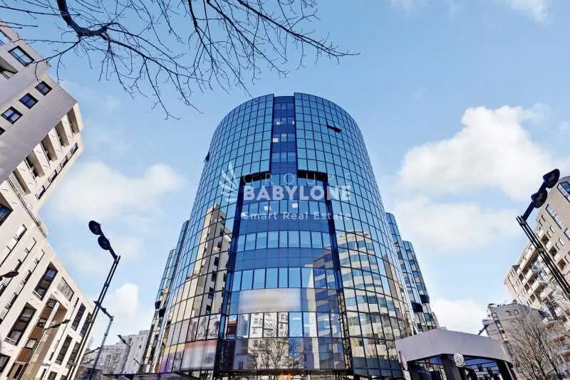 Office in Levallois-Perret for lease - Building Photo - Image 2 of 12