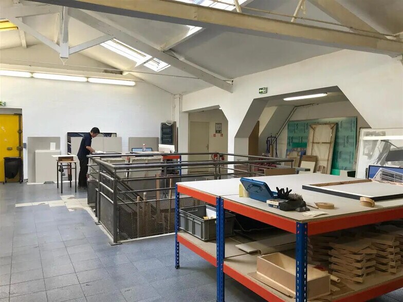 Flex in Le Pré-Saint-Gervais for lease - Building Photo - Image 1 of 8