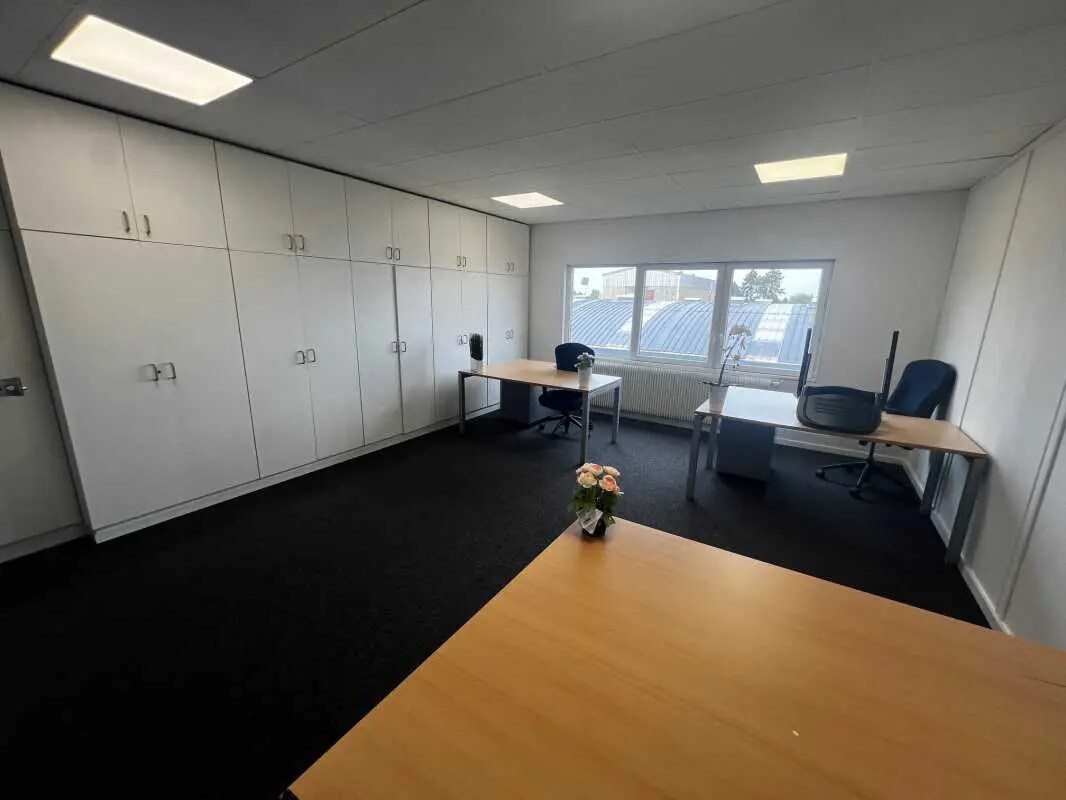 Office in Seclin for lease Building Photo- Image 1 of 7
