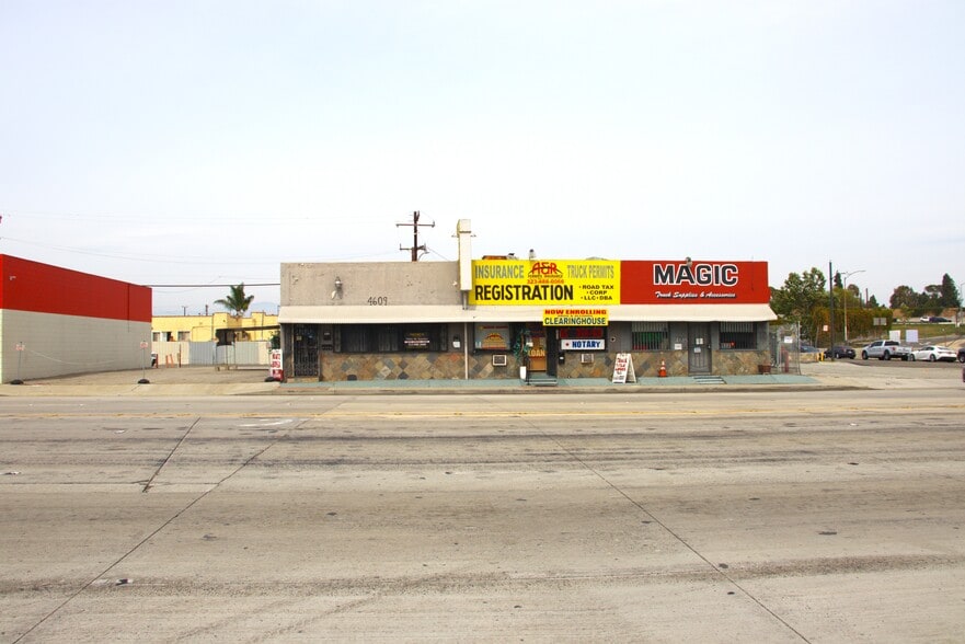 4615 E Washington Blvd, Commerce, CA for sale - Building Photo - Image 2 of 3
